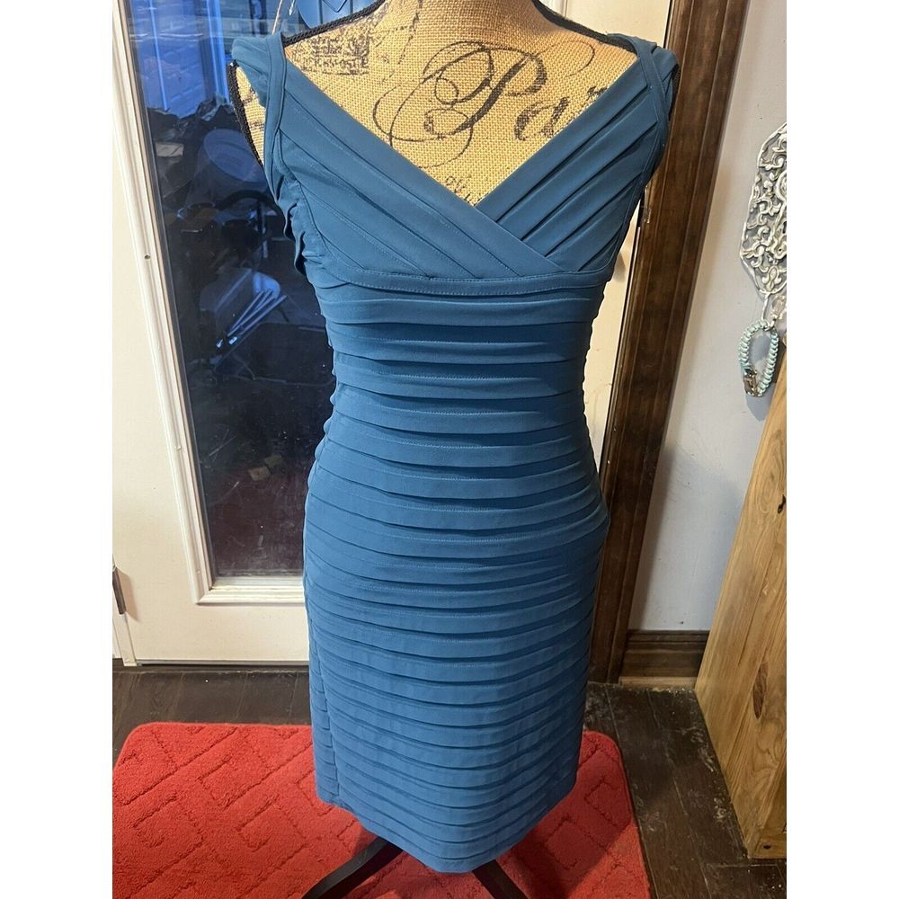 adrianna papell dress‎ Blue Shutter Pleated Layered Size 4